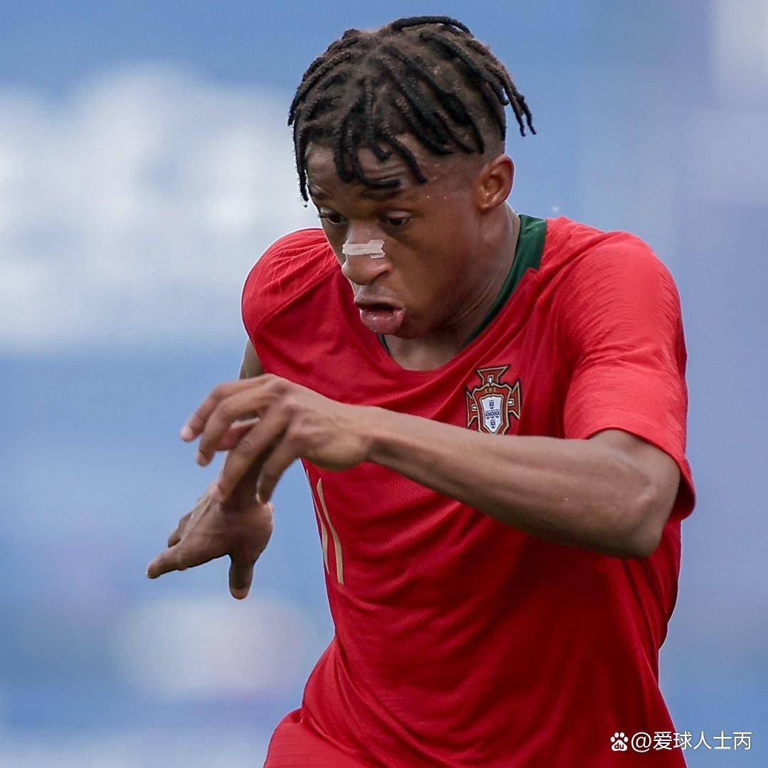 问鼎娱乐包含赛地聚焦：葡超集结日热度飙升，犹他爵士完成体检，球迷炸锅，球探报告显示潜力的词条